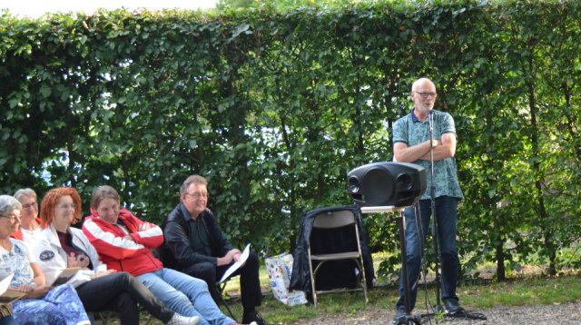 Efkes stille staon bie (vrijdag 21 juni 2019)